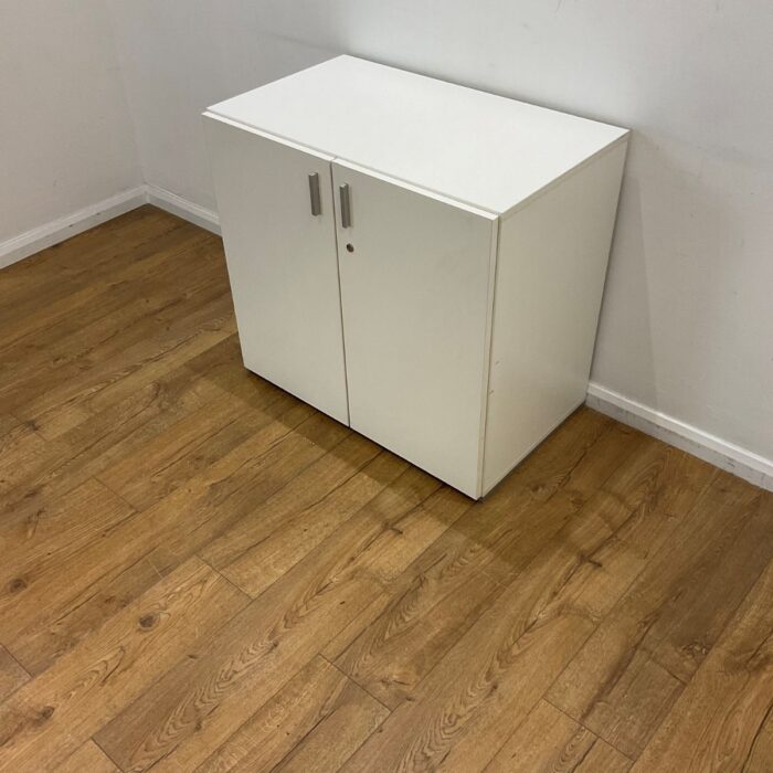 Two door wooden executive office cabinet - Image 2